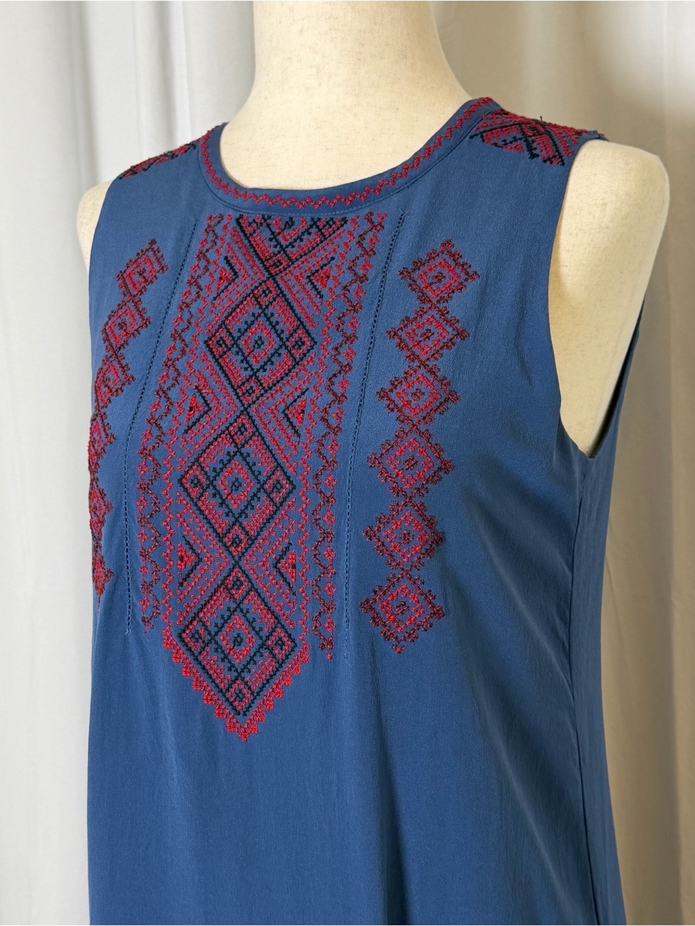 Madewell 100% Silk Embroidered Shift Dress Small Blue Sleeveless Pockets - Picture 7 of 14